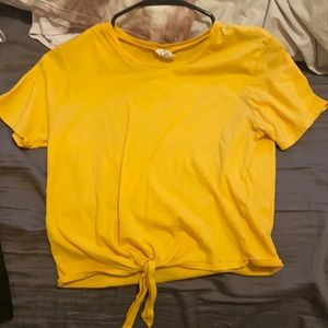 Short sleeve ty shirt